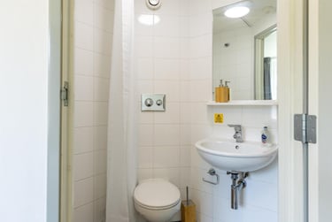 1 bed flat, De Walden Way, City Centre, Bradford, BD71BD - Image 3
